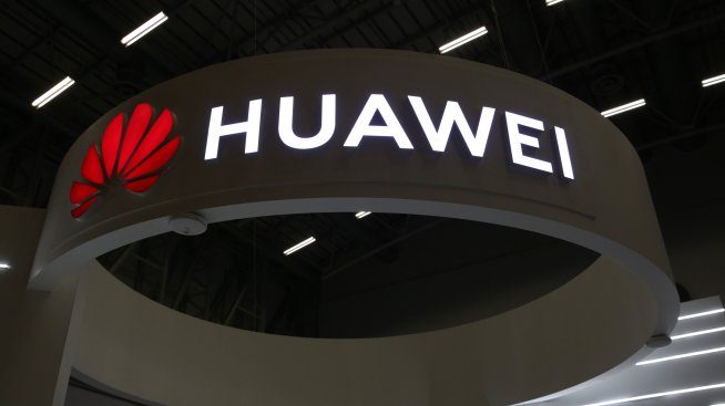 Huawei заменя Windows със своя операционна система