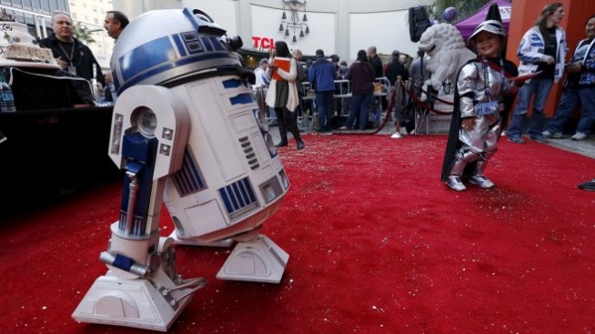 Дроид R2-D2 от "Междузвездни войни" бе продаден за близо 3 млн. долара