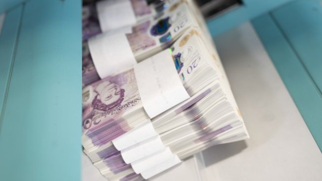 Правителствата трябва да се възползват от евтиното дългосрочно финансиране