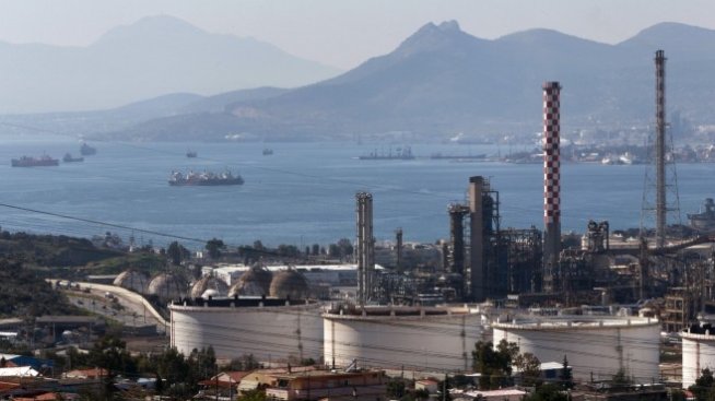 Hellenic Petroleum прави преход от петролна към енергийна компания