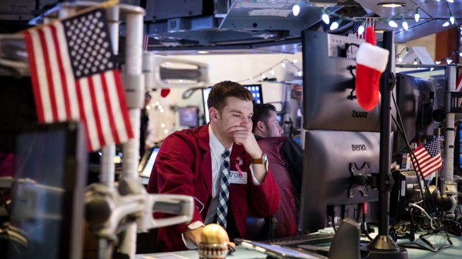 Страховете от ново увеличение на лихвите от страна на Фед помрачиха Wall Street