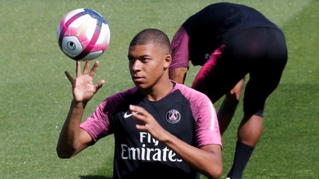 Кой футболен отбор е кралят на трансферното лято? 