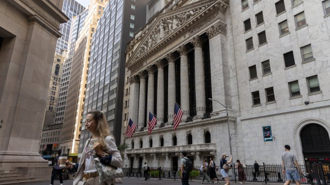 Wall Street стартира с оптимизъм около преговорите за войната в Иран и IPO-то на SpaceX*