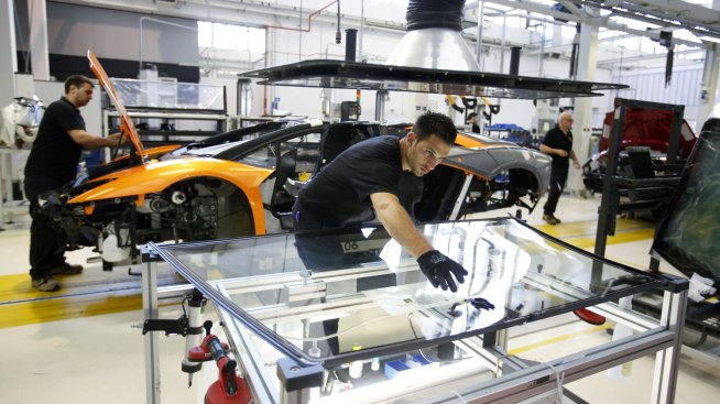 Lamborghini въвежда 4-дневна работна седмица и увеличава заплащането