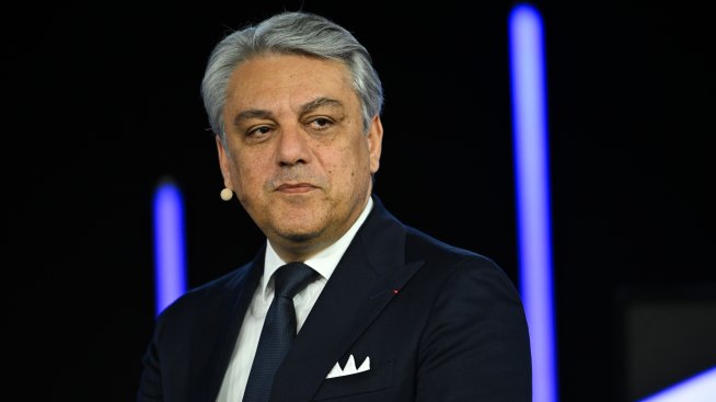 Шефът на Renault изрази съмнения в темпа на електрификация в Европа