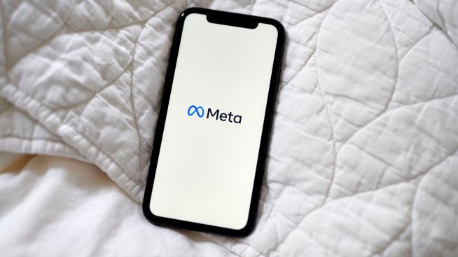 Инвеститорите наказват Зукърбърг заради провала на&nbsp;скъпото предложение за метавселената