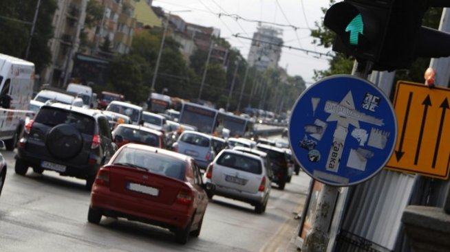 Столичната община разширява зелената зона за паркиране