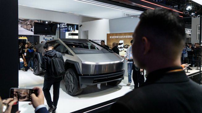 Шефът на програмата Cybertruck напуска след осем години в Tesla