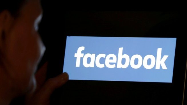 Заради масовия срив Facebook може да връща пари на рекламодателите