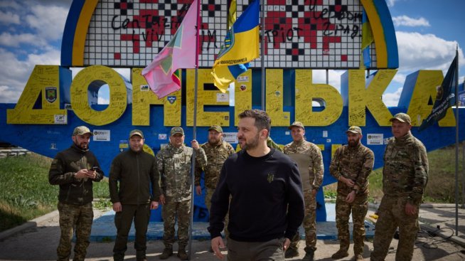 Русия и Украйна са обсъждали варианти за управление на демилитаризирана зона в Донбас