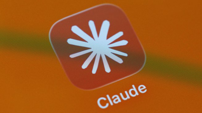 От ракетни системи до масово наблюдение: Кой и как използва Claude?