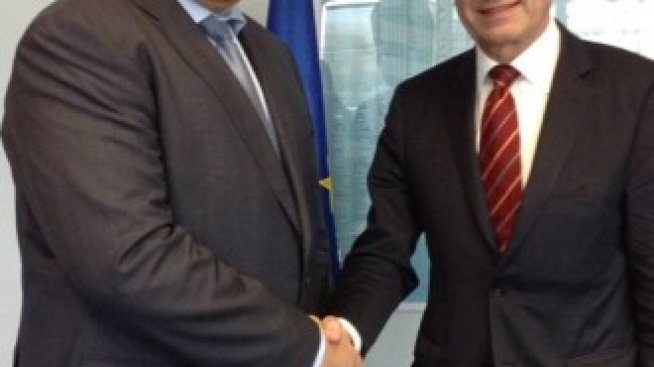 ГЕРБ уведоми Гюнтер Йотингер за проблемите в българската енергетика