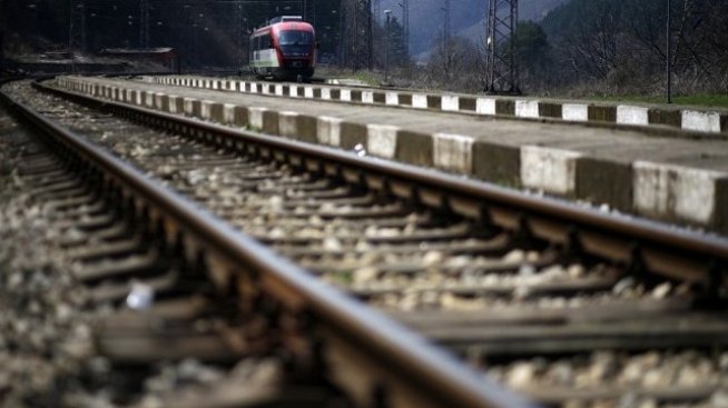 БДЖ пуска предварителна продажба на билети за празничните майски дни 