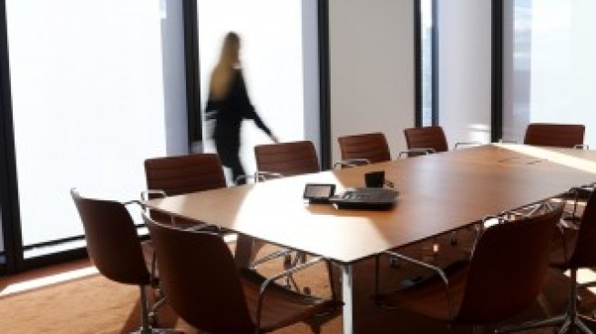 Големи офиси в САЩ се превръщат в складове за електронна търговия