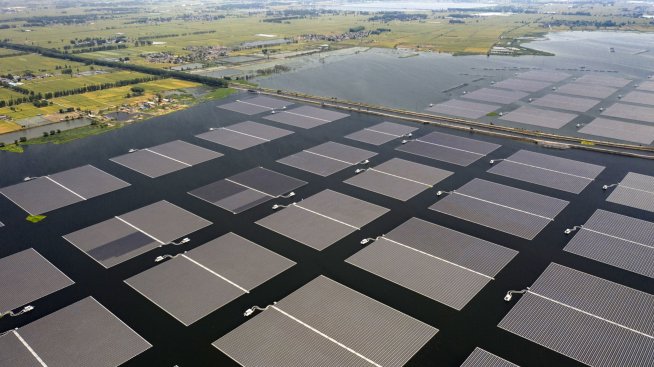 Китай е инсталирал повече соларни панели през 2023 г., отколкото САЩ през цялата им история