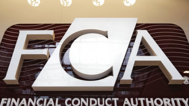 Британският финансов регулатор ще преразгледа режима за налагане на глоби