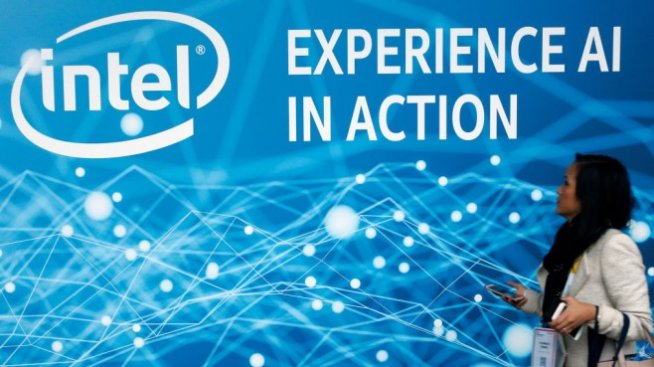 Разочароващата прогноза на Intel срина цената на акциите ѝ с 6%