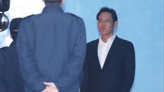 Наследникът на Samsung излезе от затвора