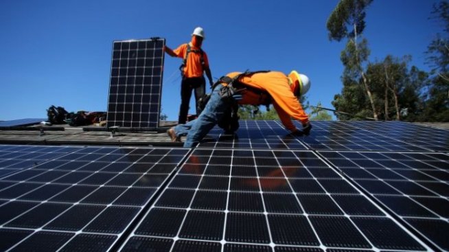 Малките ВЕИ-производители в ЕС може да играят по правилата за големите играчи