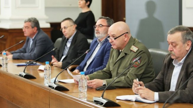 878 вече са потвърдените случаи на коронавирус в България