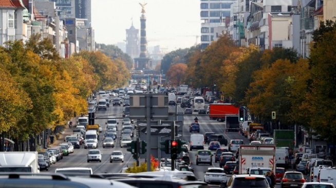 Берлин забранява достъпа на дизелови автомобили до центъра си