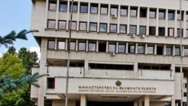 МВнР публикува пълен списък с въведените мерки заради коронавируса в 90 страни