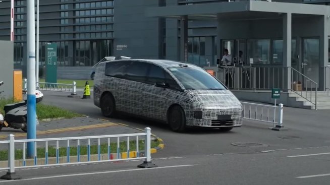Li Auto ще започне производството на първия си изцяло електрически модел през февруари