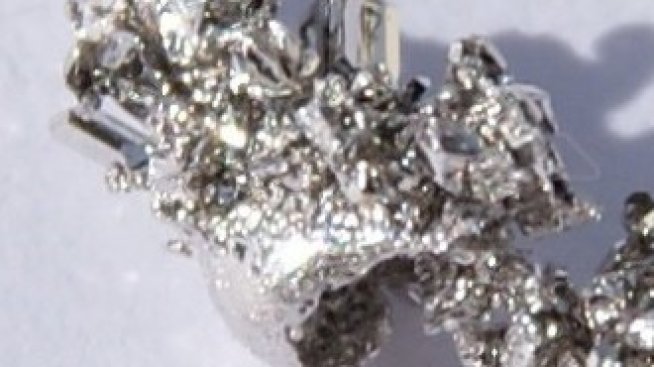 Цената на паладия расте, автомобилният пазар е в основата на движението