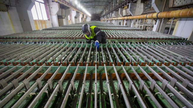 Путин: Русия трябва да обмисли ограничаване на износа на уран, титан и никел