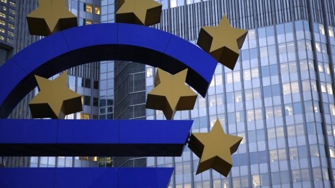 ЕЦБ умува върху модели за покупки на ДЦК до 500 млрд. евро?