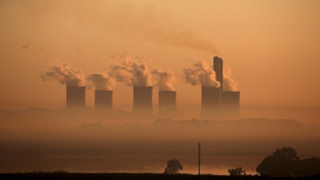 Климатолог: Не са достатъчни инвестициите от бизнеса в очистване на производството 