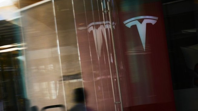 Tesla закри офис в Калифорния в опит да овладее растящите разходи