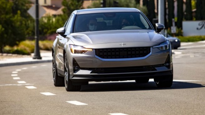 Слабият борсов дебют на Polestar хвърля сянка върху електромобилните концерни