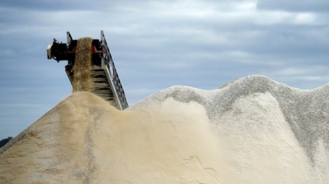 Китайски доставчик на литий набира до 2 млрд. долара чрез IPO в Хонконг