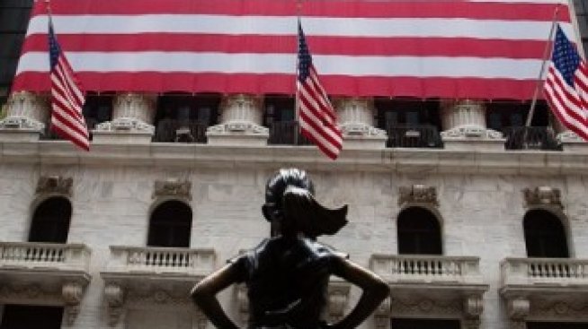 Wall Street започва първата сесия за юни със слаб оптимизъм*