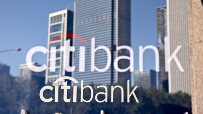 Citigroup уволни топ банкер заради кражби от столовата