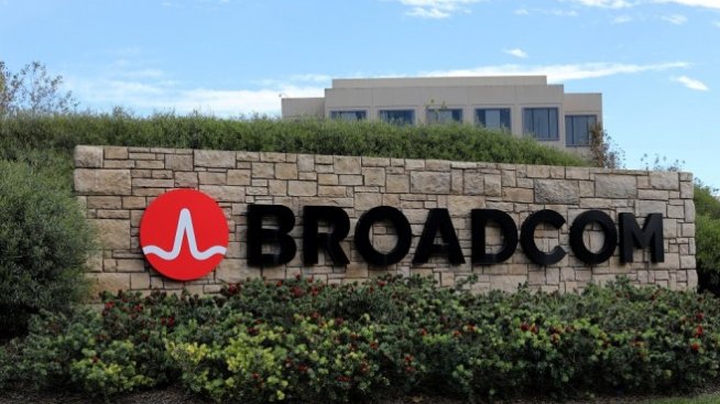 Broadcom иска да купи производителя на корпоративен софтуер CA