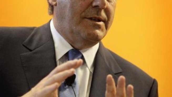 Акерман: Разпространение на гръцката криза може да е по-лошо от фалита на Lehman