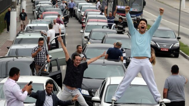 Протести на шофьори на Uber парализираха бразилски градове