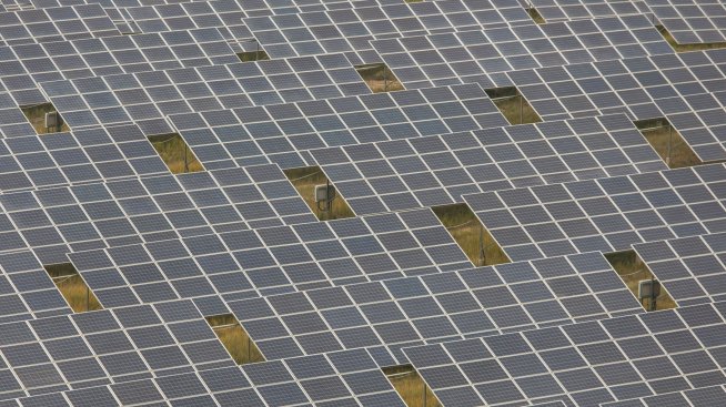 Китайската силициева индустрия спря да обявява цени заради високите разходи