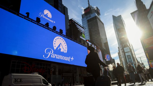 И сценаристите в Холивуд внесоха иск, за да спрат сливането на Paramount с Warner Bros.