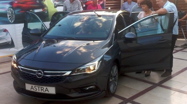 Новият Opel Astra с премиера в България