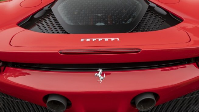 Ferrari повиши годишните си насоки след рекордни поръчки в Китай и САЩ