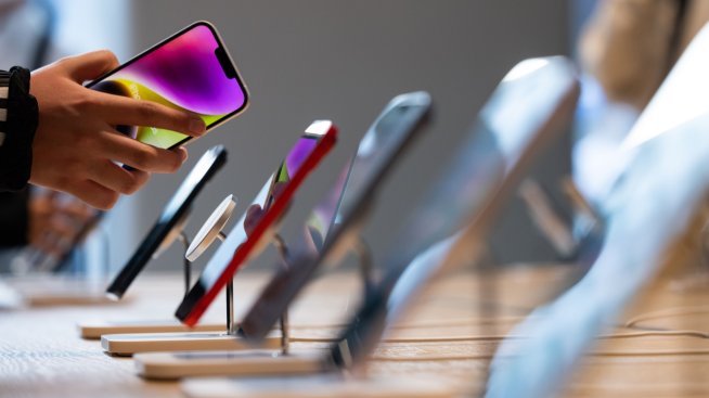 Apple отново се доближава до рекордната капитализация от 3 трлн. долара