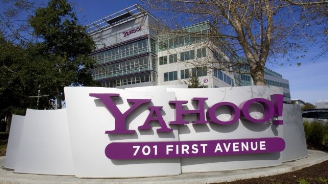Microsoft отново в битка за Yahoo