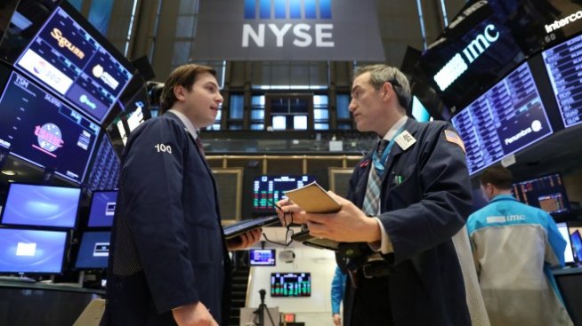 Въпреки късното рали Wall Street прекъсна победната серия