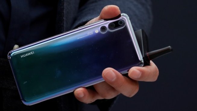 Huawei: Две камери не стигат 