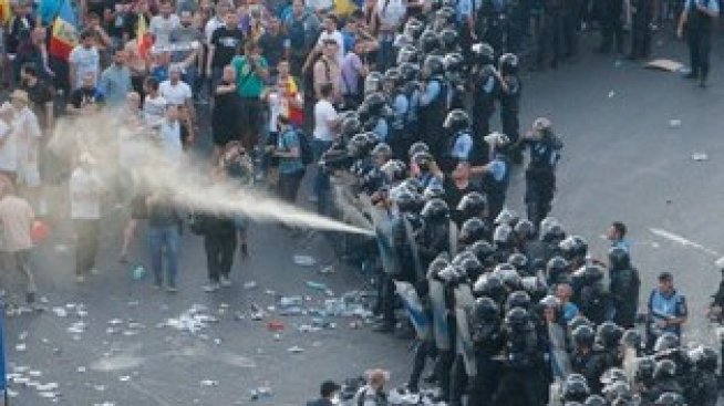 40 000 румънци протестираха за втори пореден ден срещу корупцията