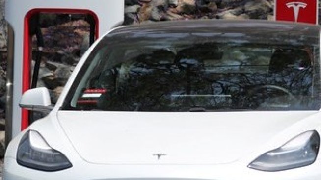 Tesla ще пусне евтин модел през 2022 г. 