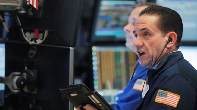 Wall Street започна волатилно сесията в понеделник*